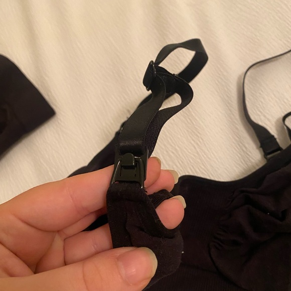 SKIMS Maternity shapewear and bra - Picture 10 of 11